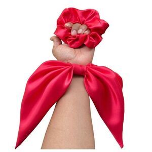2 New Women Hair Satin Scrunchie Hair Tie Red